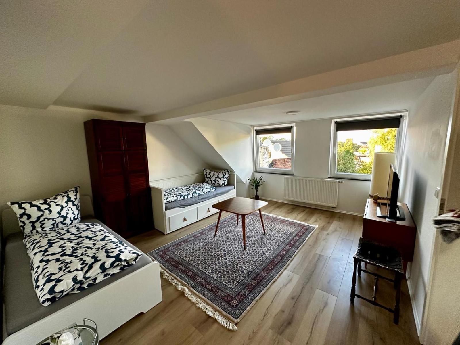 Apartment Bee Flats